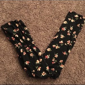 🌸 Floral Romper Size S